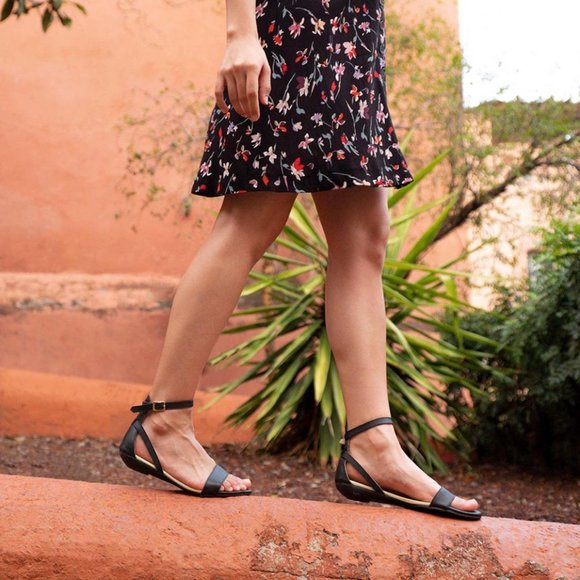 Nisolo Serena Black Sandal NWT size 7.5 - Picture 1 of 9
